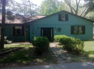 404 Pinewood Trl, Michiana Shores, IN 46360