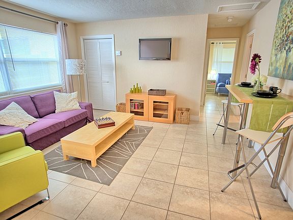 3rd image of 1625 17th Ave N APT 1B