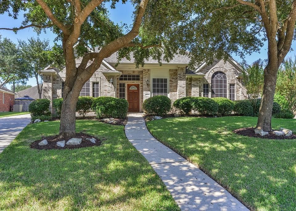 1st image of 18523 Camellia Estates Ln
