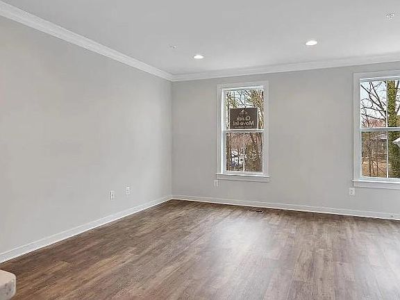 2nd image of 1416 Becknel Ave