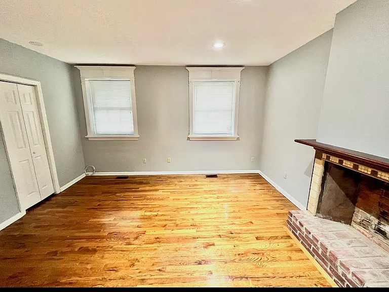 585 Chapel St #1 — Photo 6