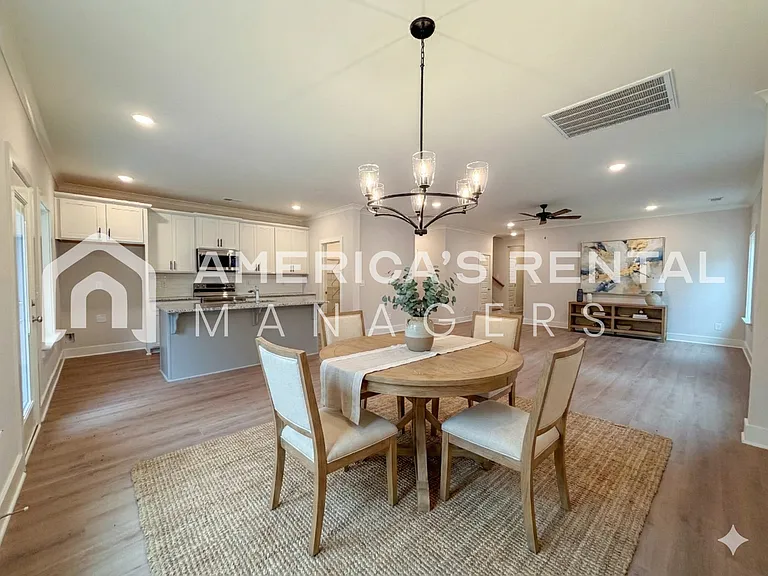 101 Townmoor Ln — Photo 21
