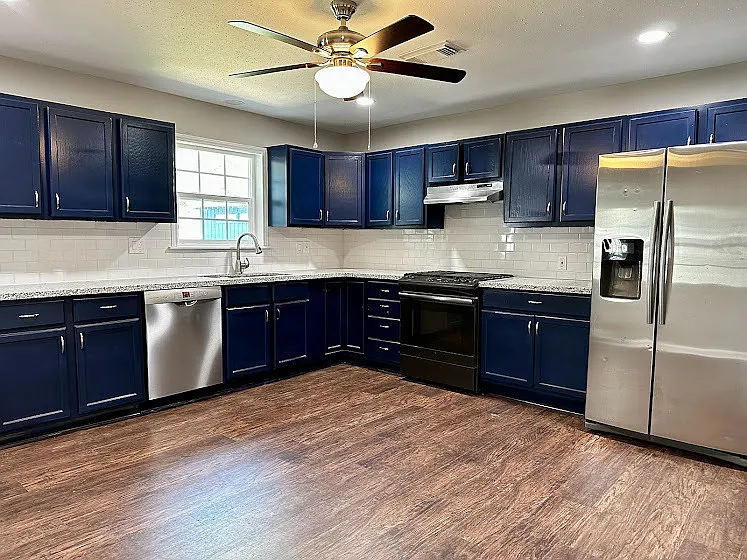 402 Del Norte St — Photo 10
