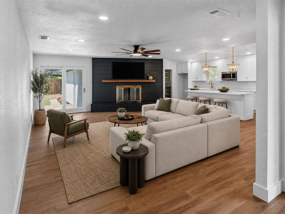 1st image of 1708 High Point Cir
