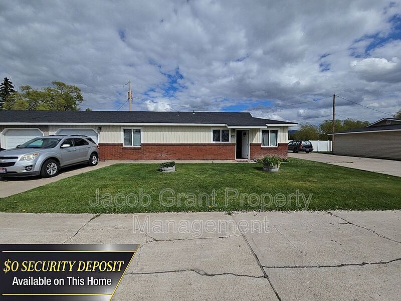 1st image of 965 Berryman Rd APT B