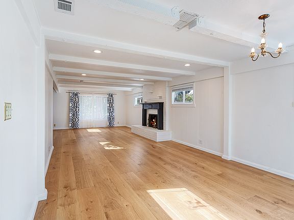 4th image of 846 Runnymede St