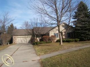 181 Reid Rd, Highland, MI 48357