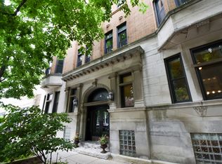 611 W Barry Ave #1W, Chicago, IL 60657