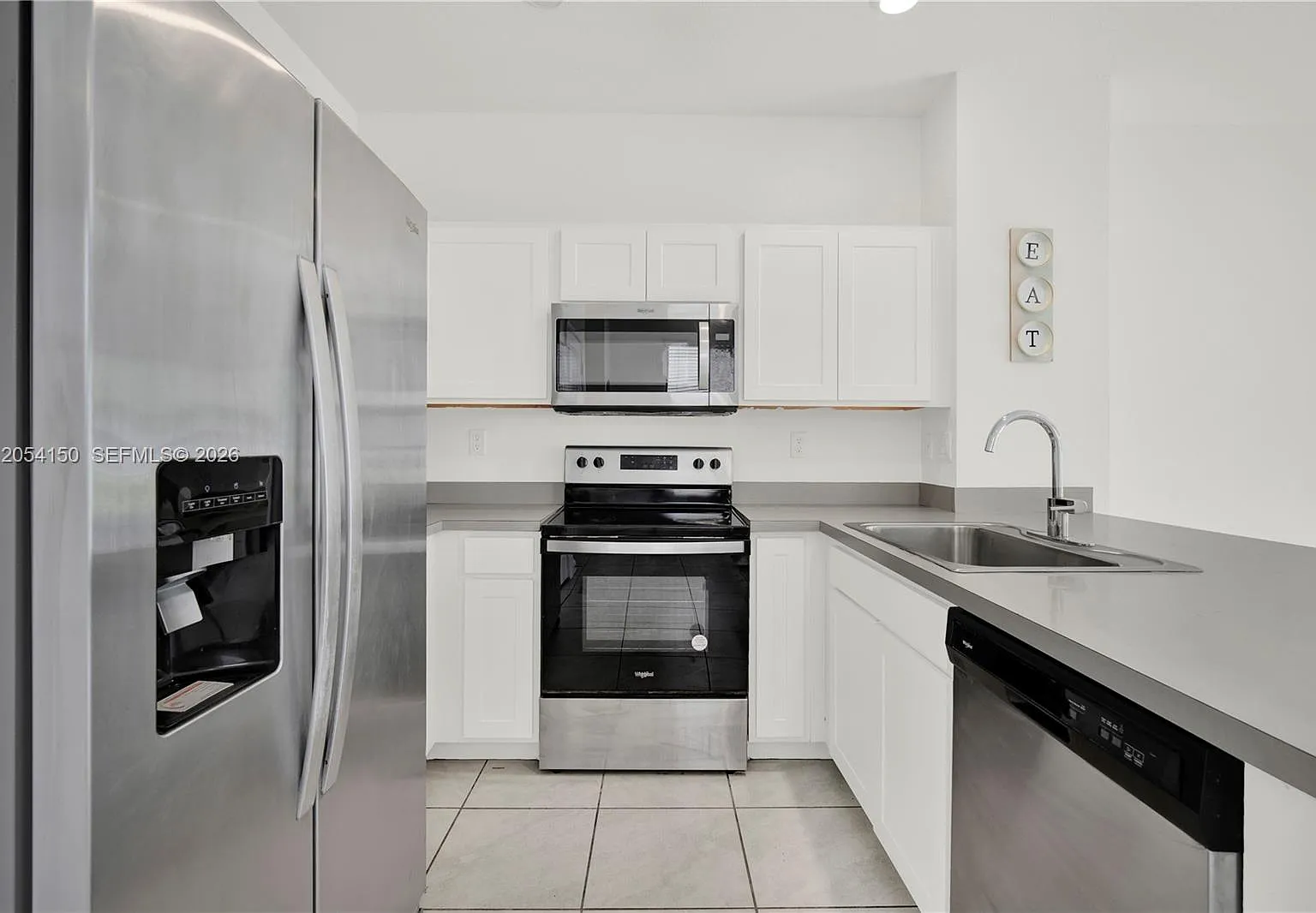 Regal Palm Subdivision — Photo 3