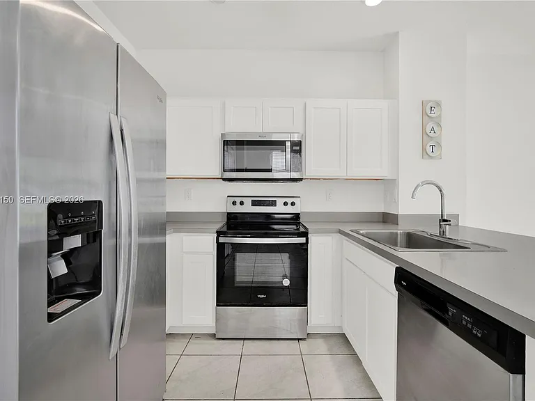 1161 SW 8th Ave — Photo 3