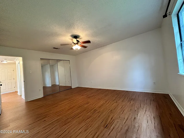 104 Ambiance Cir — Photo 17
