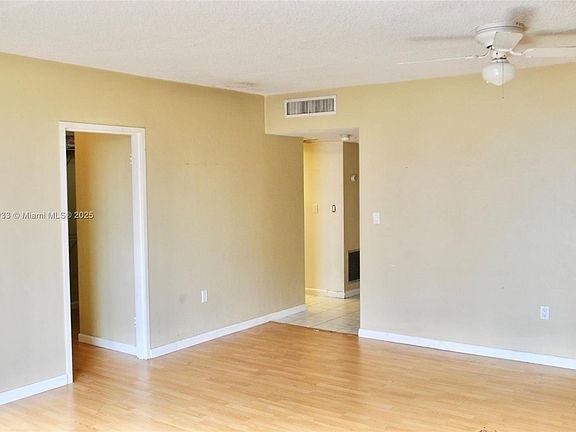 3rd image of 800 West Ave APT 714