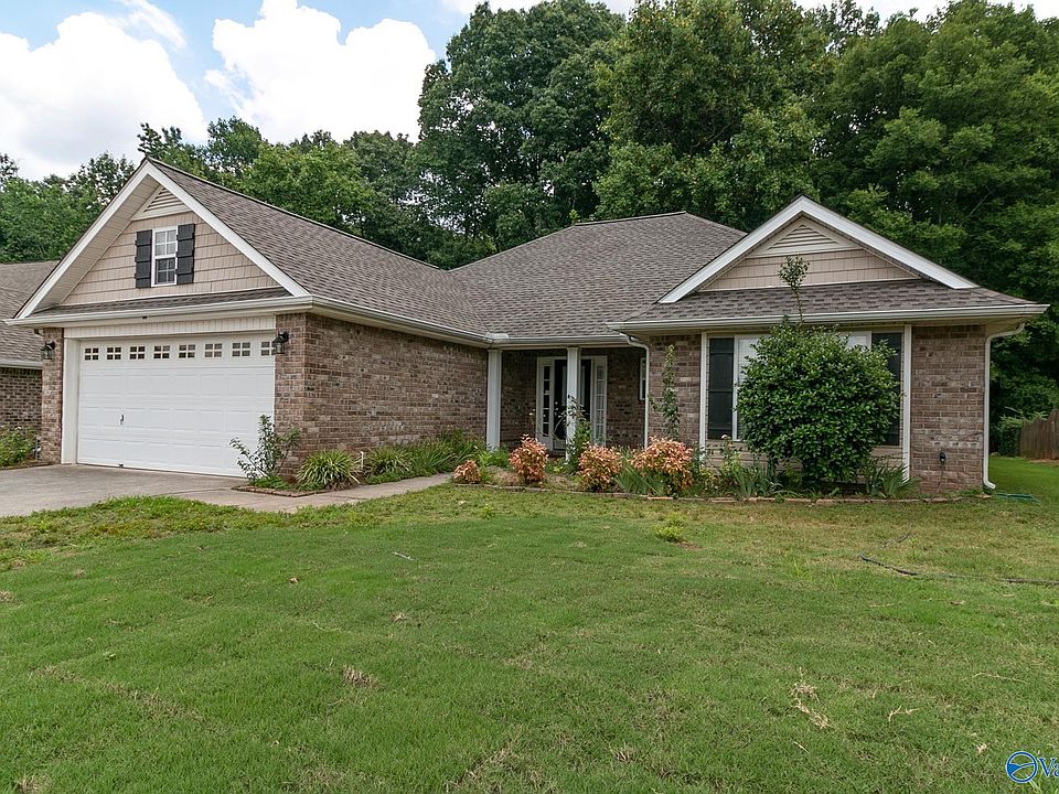 1st image of 124 Wittington Ln