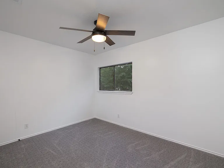 Cavern Park Dr — Photo 20