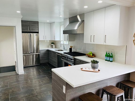 5th image of 864 Portola Dr