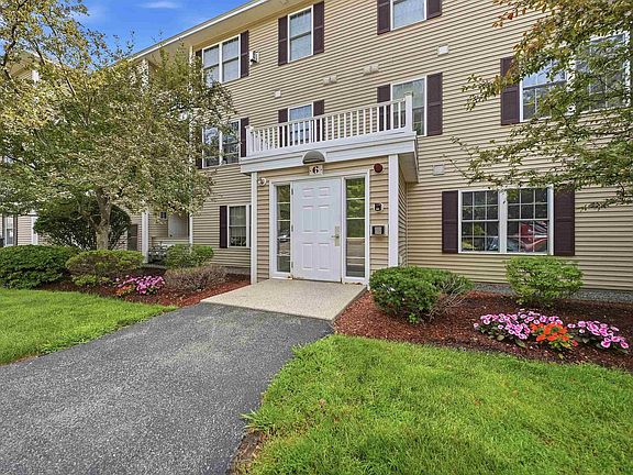 2nd image of 6 Crestview Circle #138