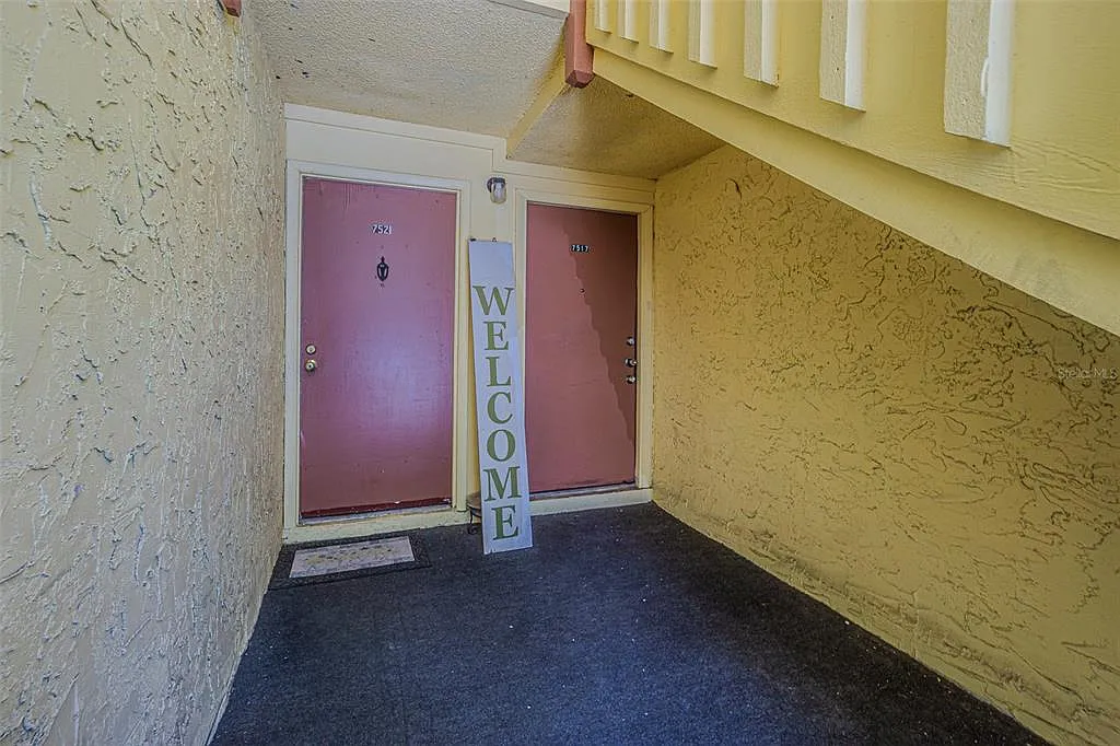 2 bed, 2.0 bath, 1138 sqft, $1,575 — Photo 2
