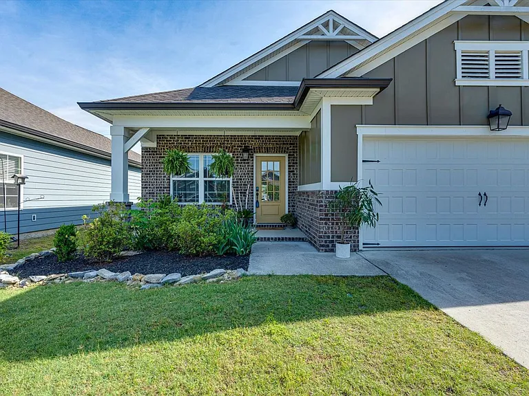 8543 Red Deer Ln — Photo 1