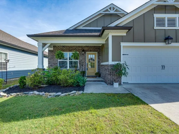 8543 Red Deer Ln, Ooltewah, TN 37363