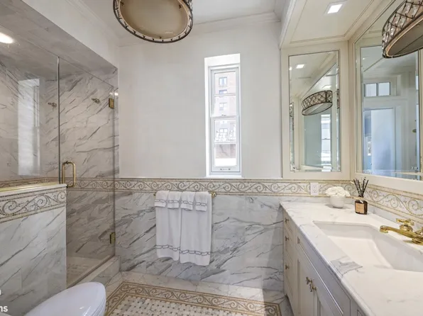 1035 Park Avenue image 20 of 22