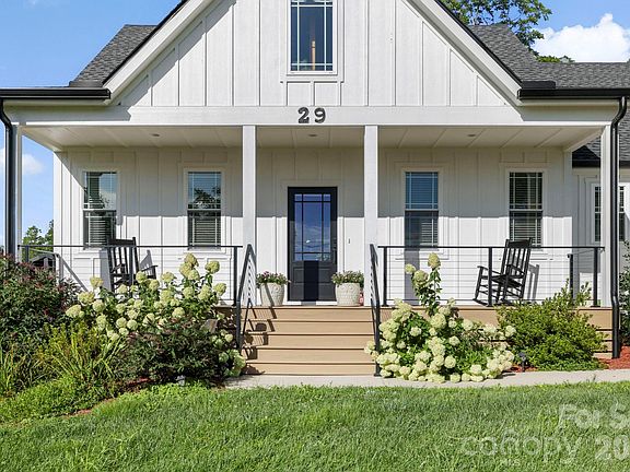 3rd image of 29 Banner Cottages Ln