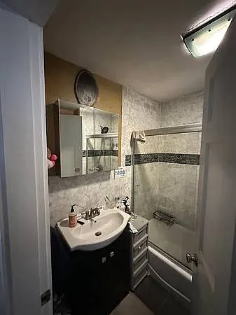 20 Perry St #3 — Photo 10