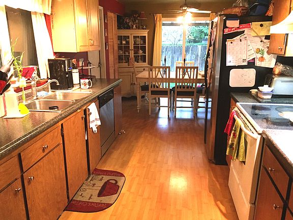4th image of 10720 54th Ave NE