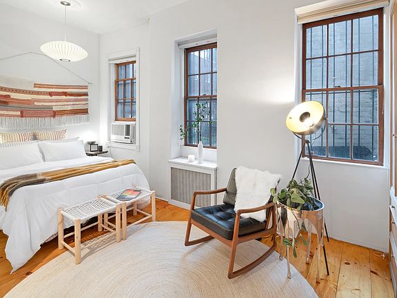 5th image of 725 Greenwich St