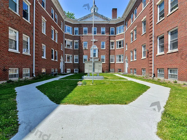 1004 Main St #3 — Photo 10