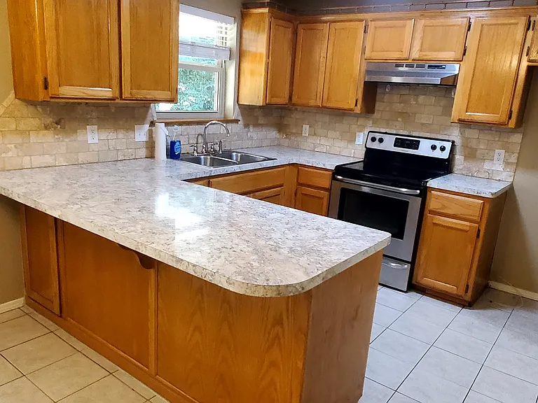 2406 Linda Ct — Photo 4