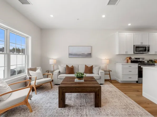 15 Suffolk Drive #5, Concord, NH 03303