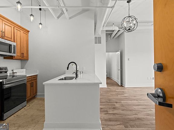 4th image of 120 Ralph McGill Blvd NE APT 703