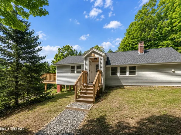46 Giles Road, Readfield, ME 04355