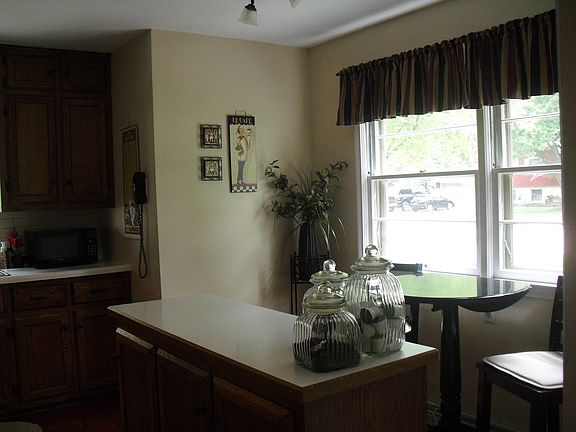 2nd image of 2155 County Road F E