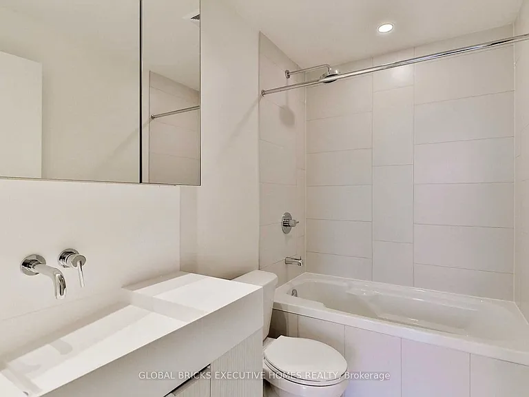 20 Richardson St #2603 — Photo 9