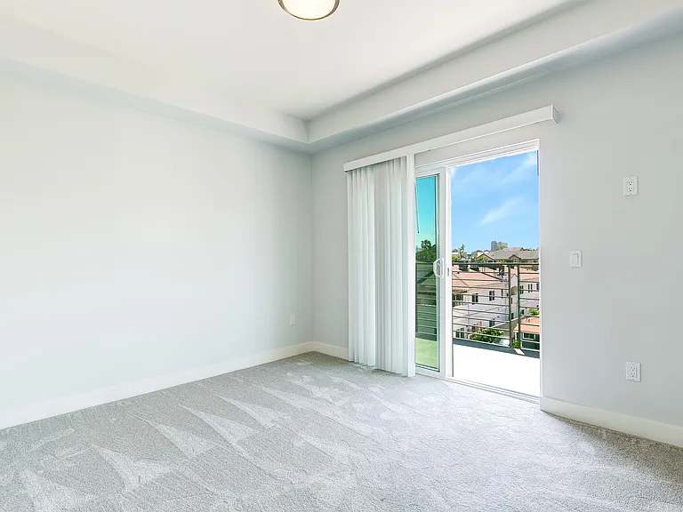 5338 Cartwright Ave — Photo 46