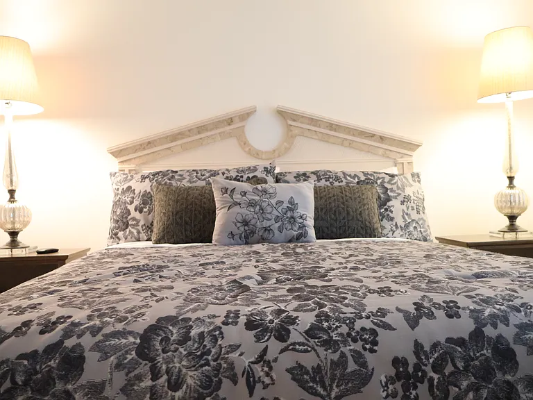 Guest Bedroom #2 (queen)