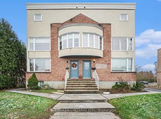 1204 Shillington Ave #5, Ottawa, ON K1Z 7Z4