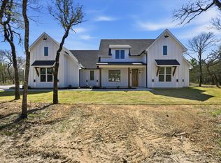 377 Oak Cove Ct, Sunset, TX 76270