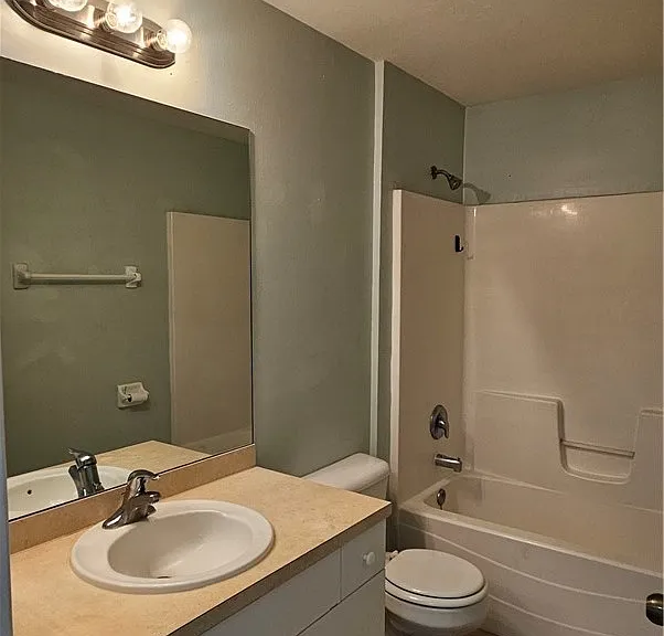 1021 Berwick St — Photo 14