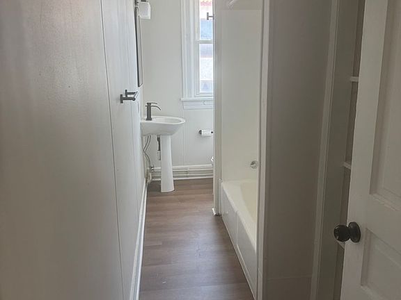 4th image of 331 Summit Ave #333-3