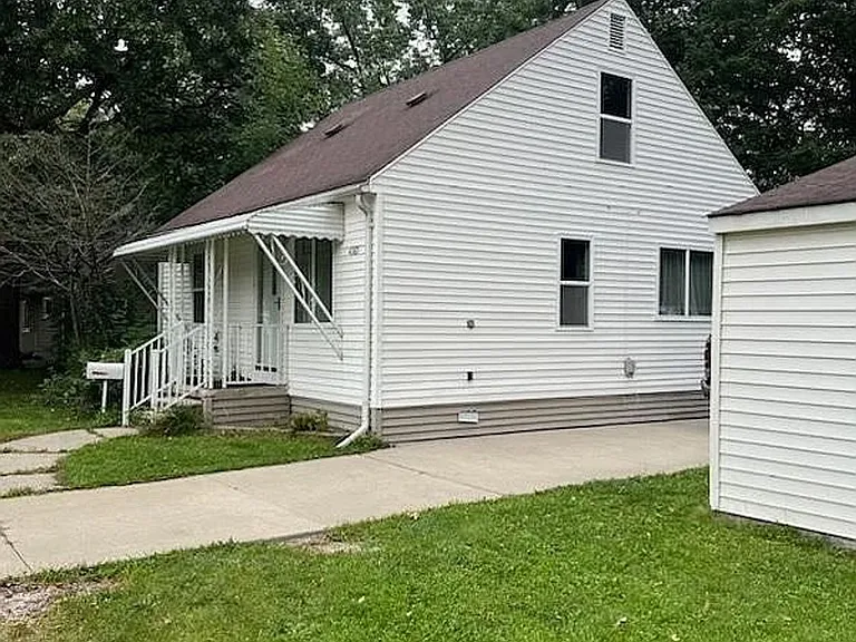 4565 Fleming St — Photo 9
