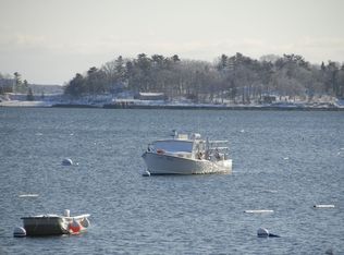 16 Ayers Ct, Falmouth, ME 04105