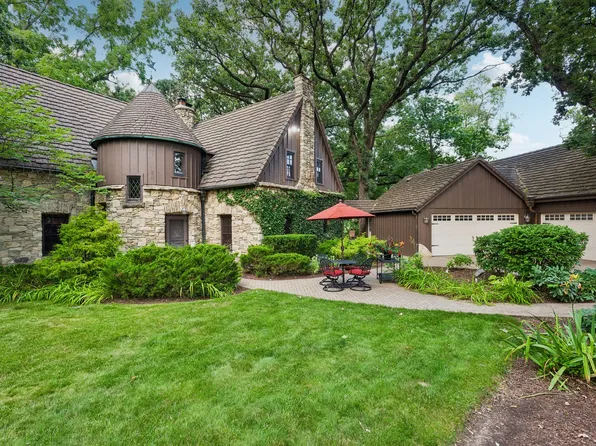 28W670 Batavia Rd, Warrenville, IL 60555