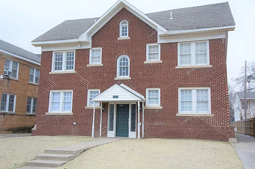 Super Cute Historical Property! Affordable And Cozy Photo 1 Super Cute Historical Property! Affordable And Cozy Photo 1