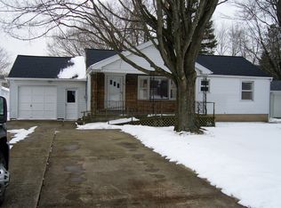 313 Grandview Ave, Hubbard, OH 44425