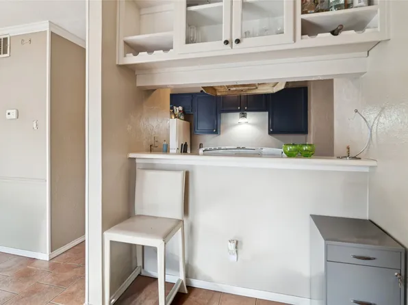 18333 Roehampton Dr APT 224, Dallas, TX 75252