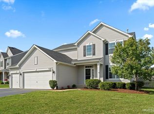 735 Kentshire Dr, Yorkville, IL 60560