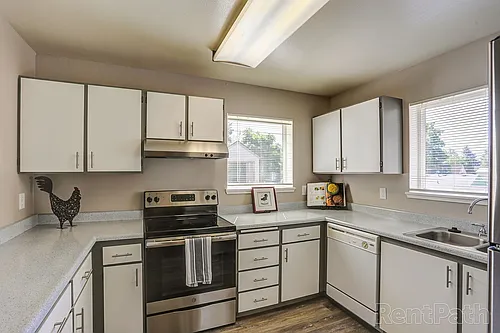 Lexington Apartments Photo 1