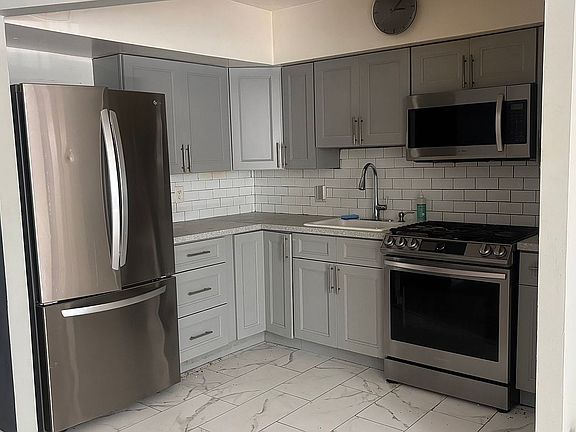 5th image of 5 E 117th St